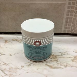 Facial Radiance Pads